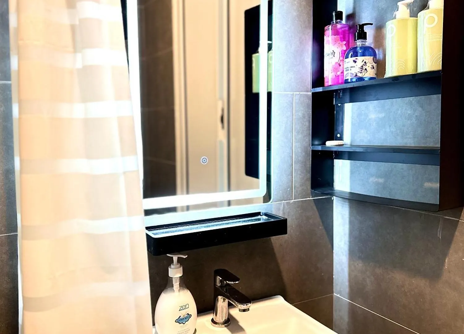Studio Room At Neu Suites, Jalan Ampang Kl Kuala Lumpur Malaysia